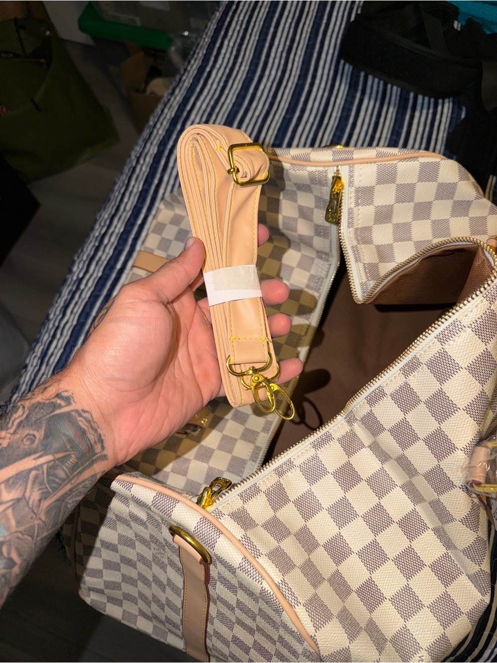 Designer duffle bag - Picture 3 of 4